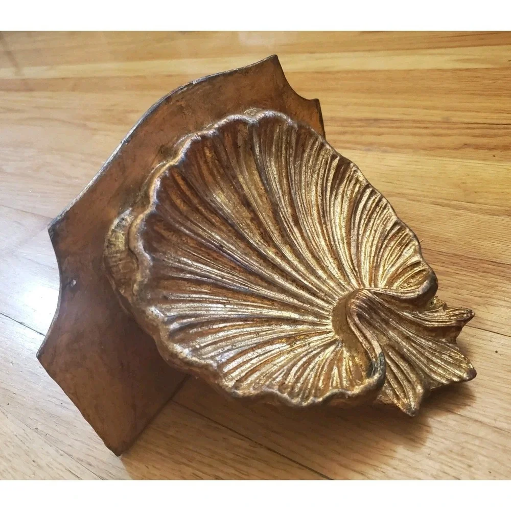 Vtg Pair Gilt Carved Wood Scallop Shell Wall Shelves Corbels Hollywood Regency